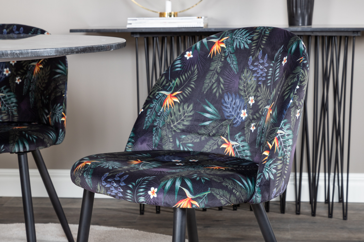 Eetkamerset Dallas 1219 (Bloemen patroon + Zwart)