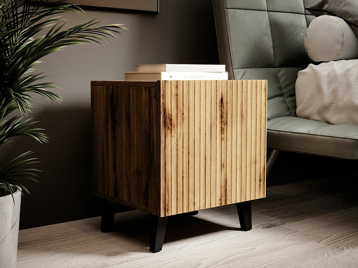 Een set nachtkastjes Remeta 104 (Wotan eik)