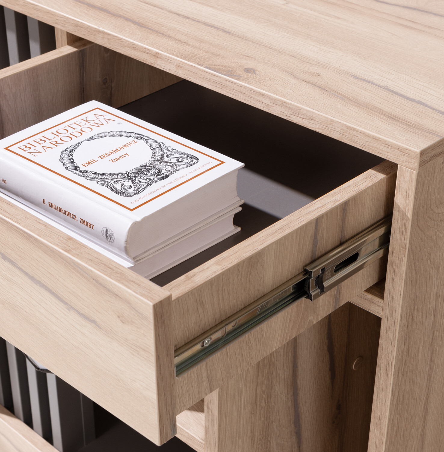 Ladekast Livlevo 107