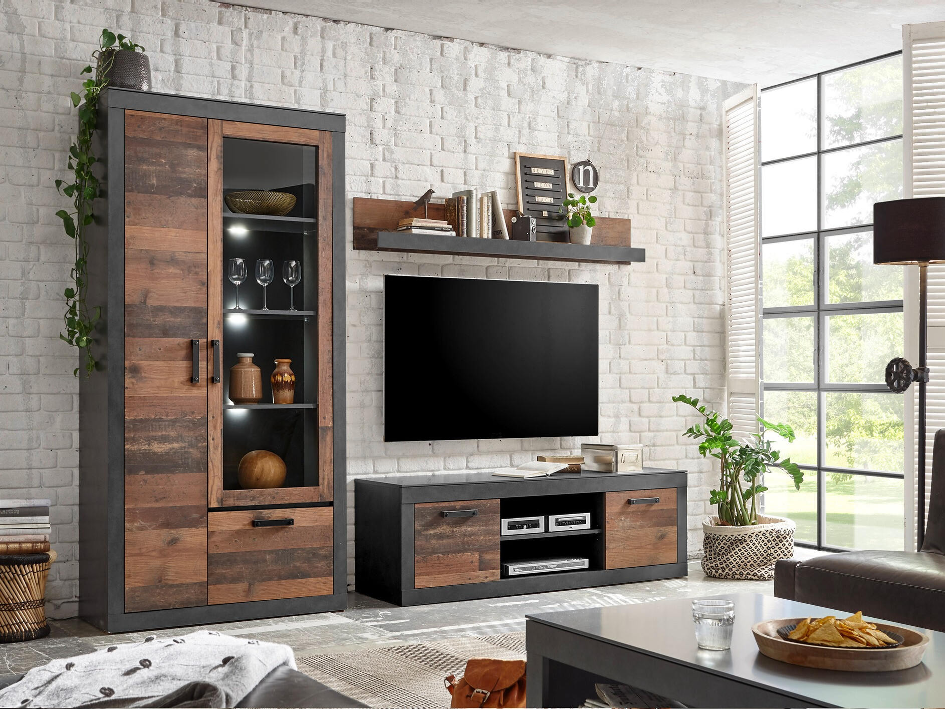 Woonkamerset Revlara 109 (Afwezig)