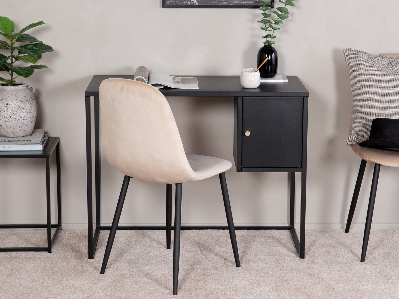 Bureau Evasevu 103 (Zwart)