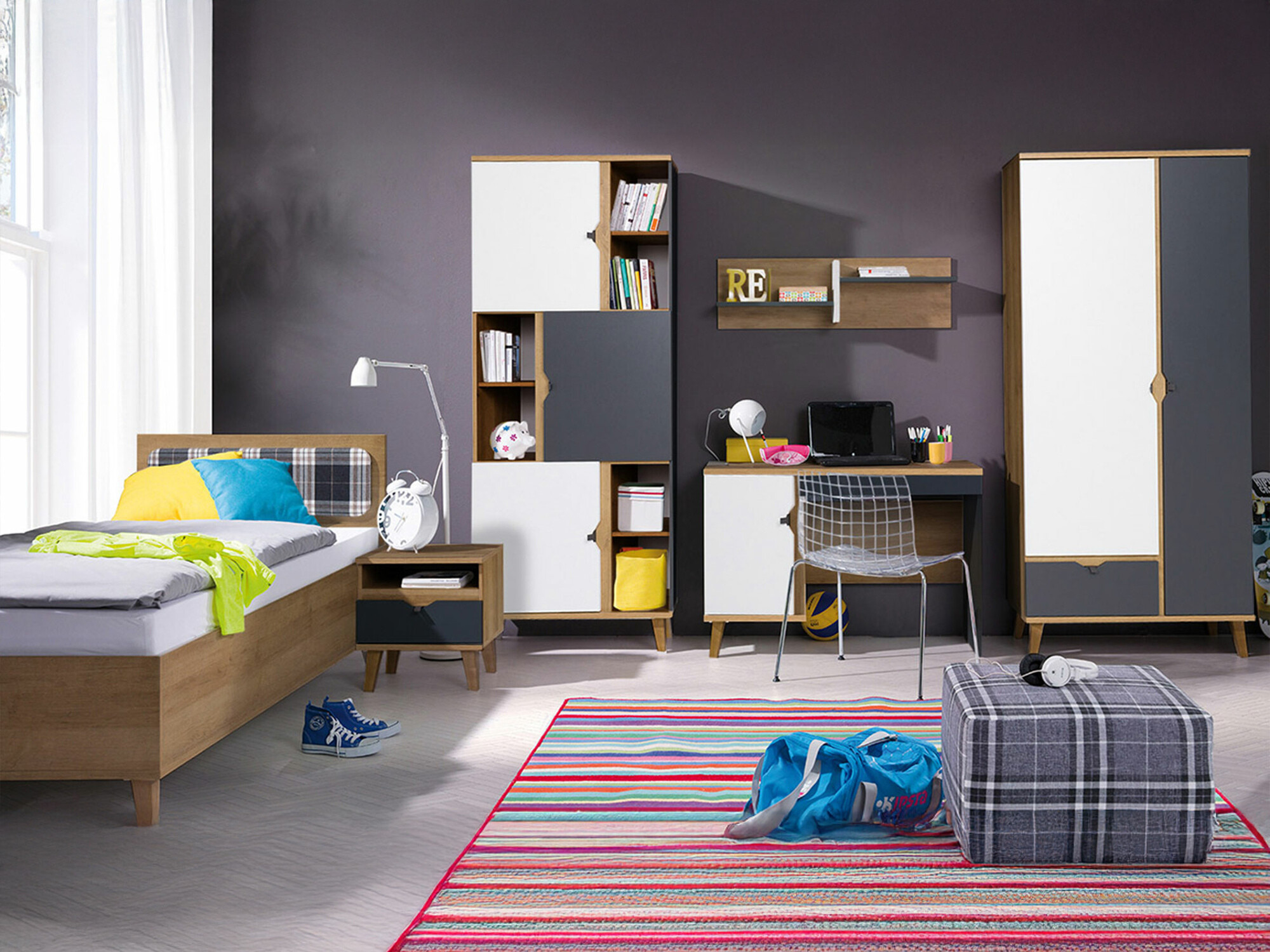 De reeks van de kinderkamer Etrmoru 124