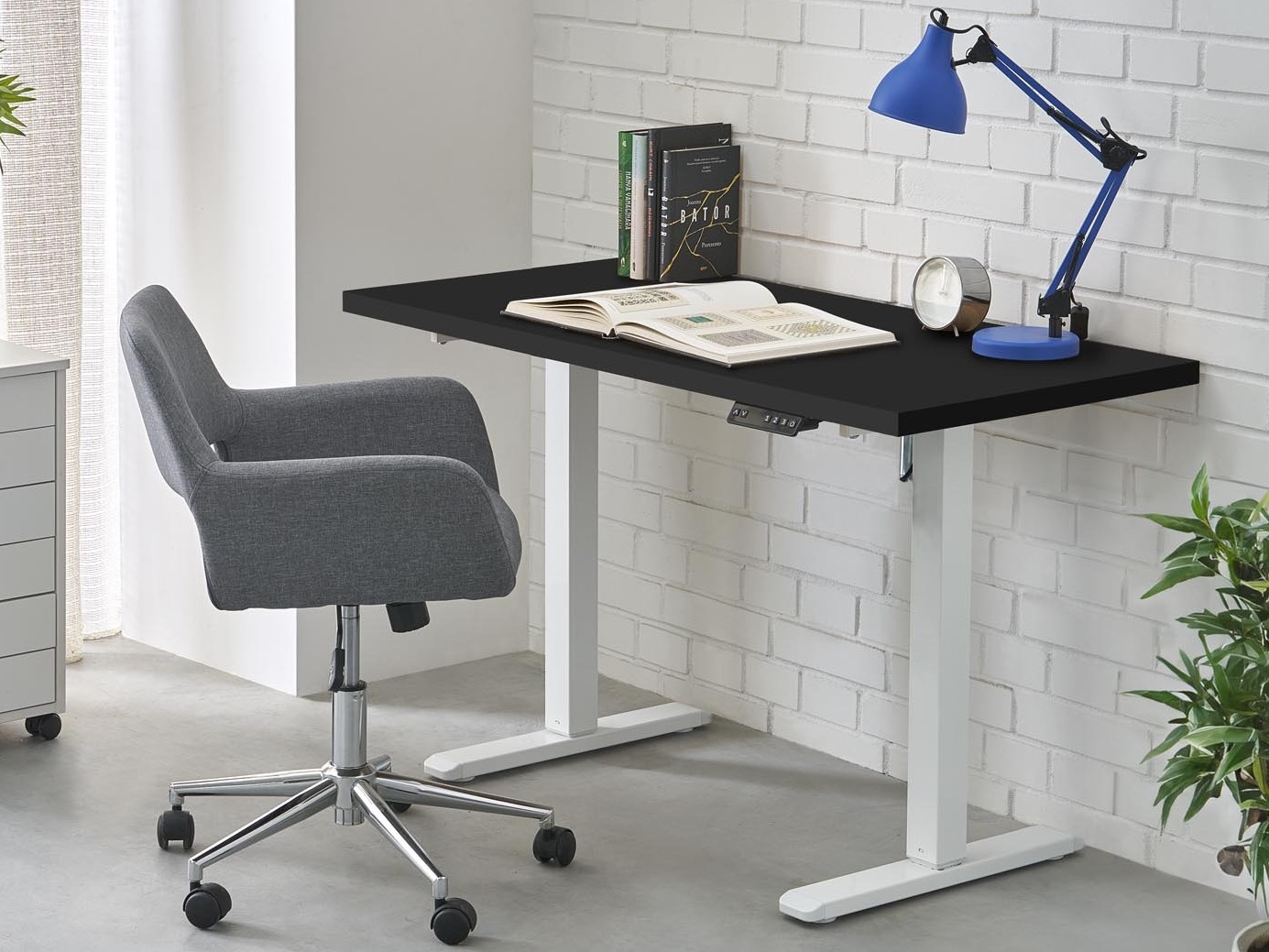 In hoogte verstelbaar bureau Houston 1942 (Zwart + Wit)