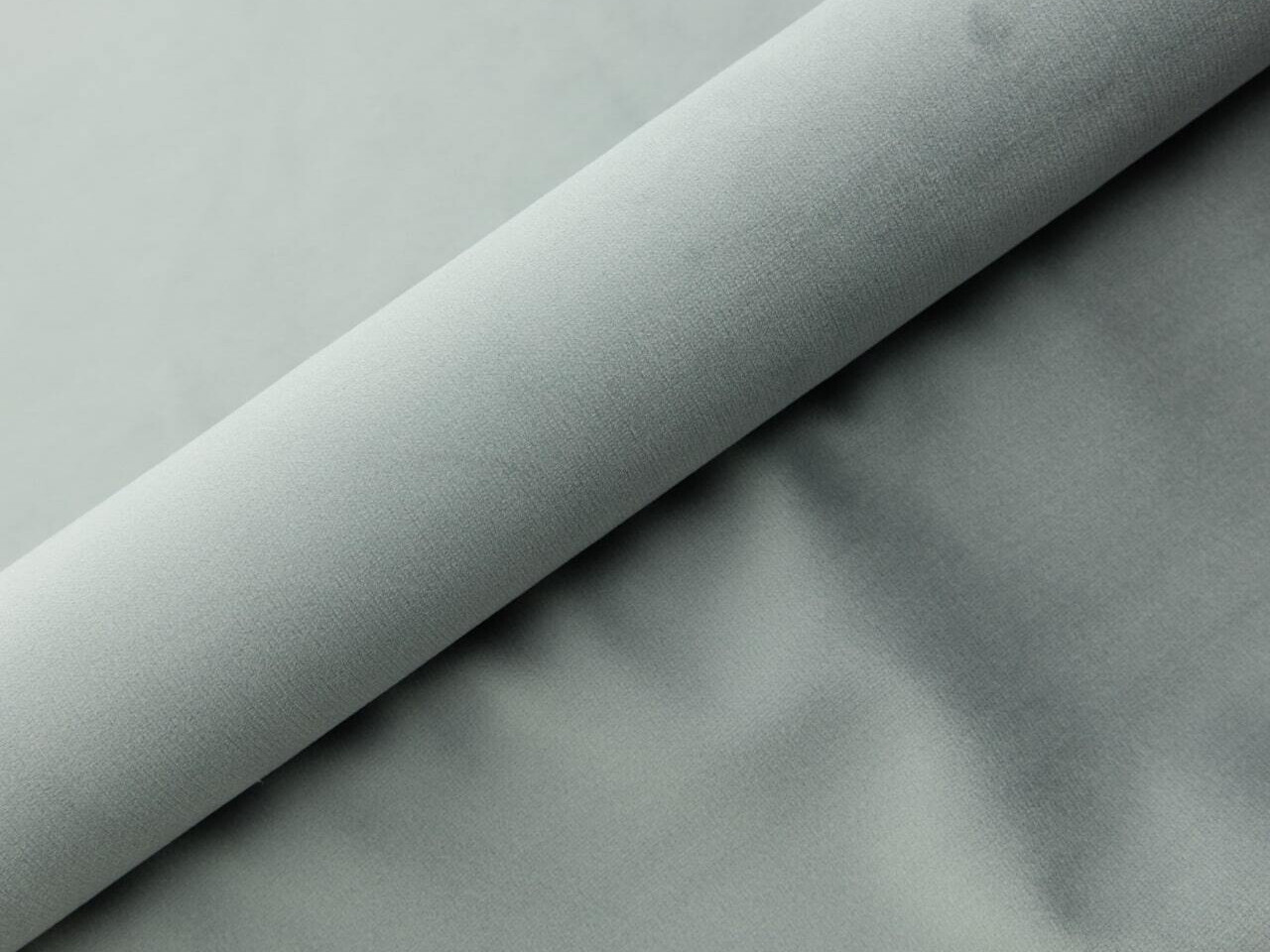 Bed Franklin 230 (Magic Velvet 2240)